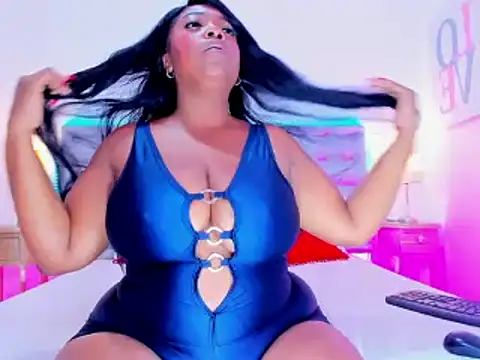 laqquishax online show from December 3, 3:22 pm