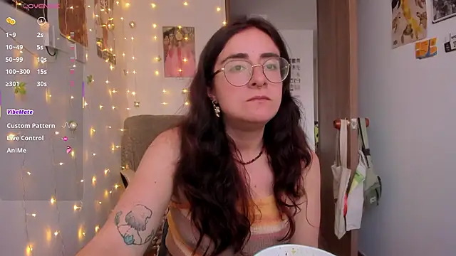 linda giggle online show from November 5, 9:59 pm