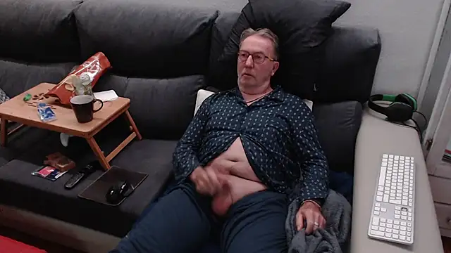 Nudelschwanz online show from March 11, 6:43 am