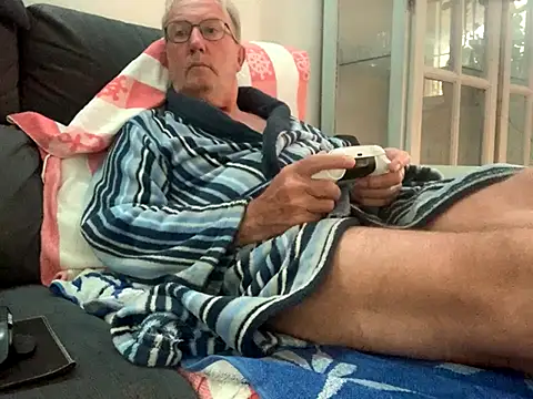 Nudelschwanz online show from November 1, 4:31 pm