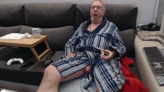 Nudelschwanz online show from April 16, 4:35 am