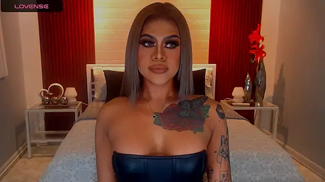 StellaStrong30 online show from November 3, 9:59 pm