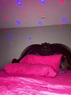 ThickAssRena online show from November 30, 12:36 am