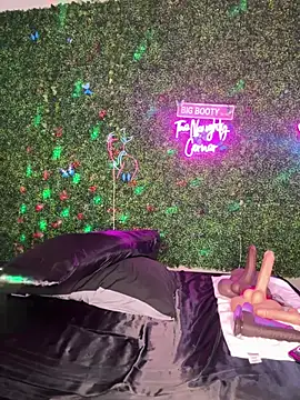 ThickAssRena online show from April 30, 7:25 am