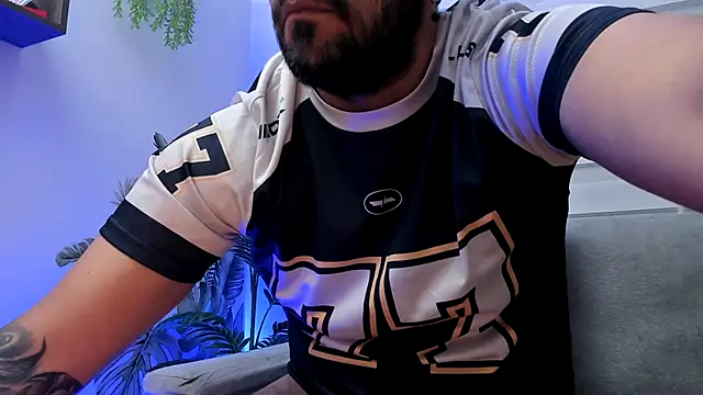 jonathan rivers online show from December 2, 9:43 pm