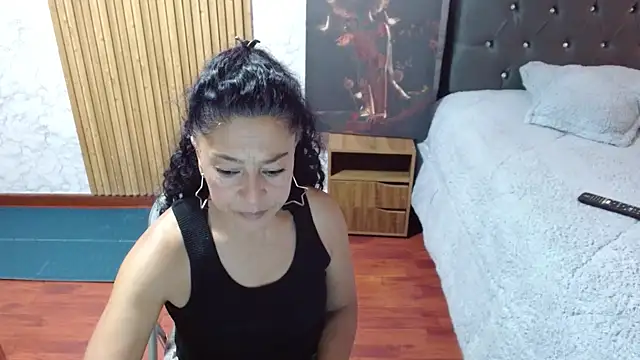 Anitta muscle online show from March 13, 9:43 pm