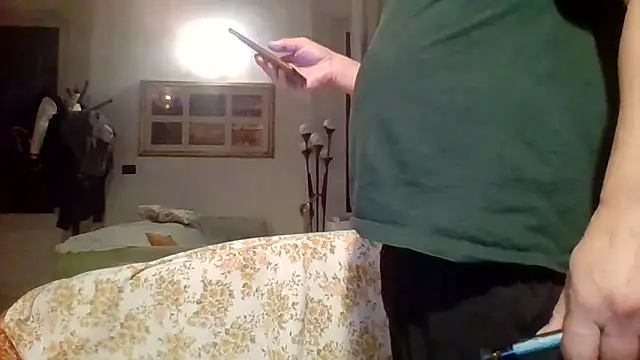 Snapshot of woww791 chatting on September 30, 7:52 pm woww791 online show from September 30, 7:52 pm