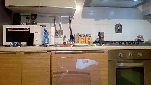 Snapshot of woww791 chatting on October 6, 3:42 pm woww791 online show from October 6, 3:42 pm