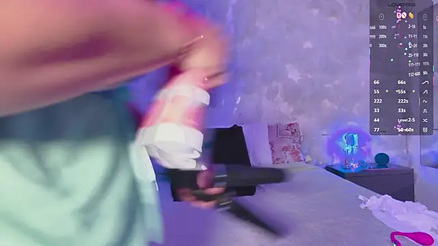 emmajohnss online show from April 5, 3:47 am