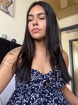 DaphneUwu online show from January 13, 4:19 pm