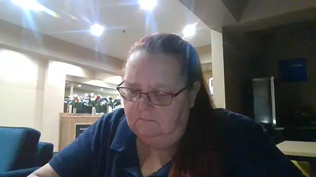 Snapshot of Hornybbw1978 chatting on December 5, 7:05 am Hornybbw1978 online show from December 5, 7:05 am