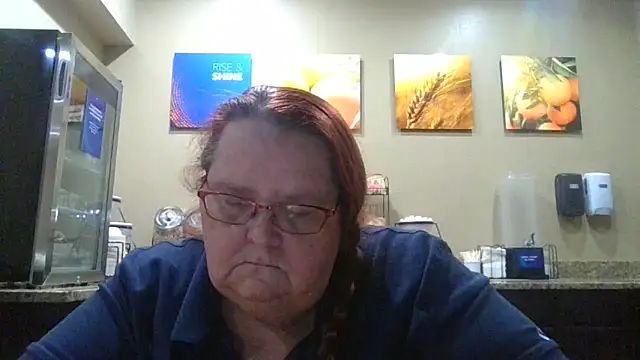 Snapshot of Hornybbw1978 chatting on December 13, 6:53 am Hornybbw1978 online show from December 13, 6:53 am