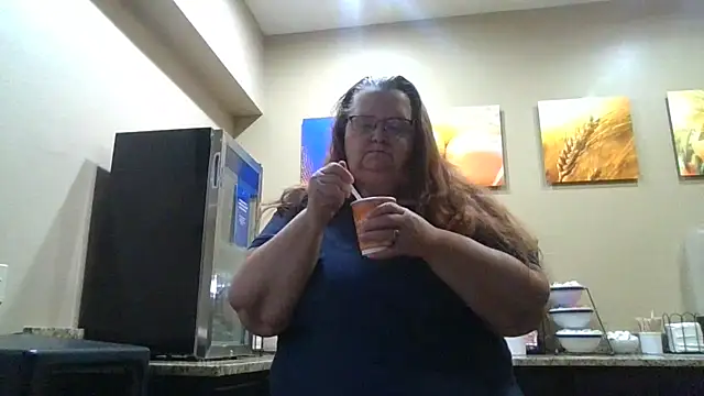 Snapshot of Hornybbw1978 chatting on September 17, 6:48 am Hornybbw1978 online show from September 17, 6:48 am