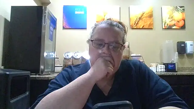 Snapshot of Hornybbw1978 chatting on October 16, 6:36 am Hornybbw1978 online show from October 16, 6:36 am