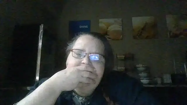 Snapshot of Hornybbw1978 chatting on December 15, 8:07 am Hornybbw1978 online show from December 15, 8:07 am