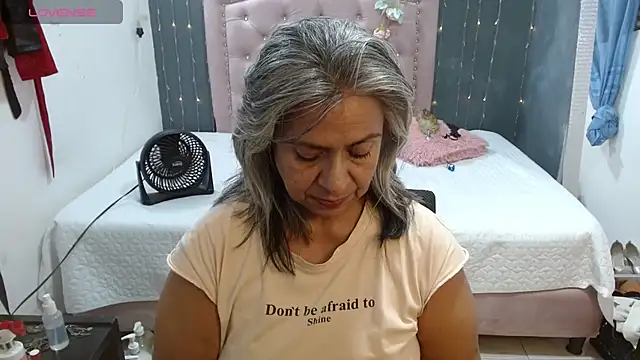 Snapshot of lalisha_96 chatting on June 21, 1:08 am lalisha 96 online show from June 21, 1:08 am