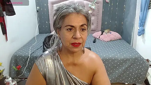 Snapshot of lalisha_96 chatting on July 8, 12:59 am lalisha 96 online show from July 8, 12:59 am