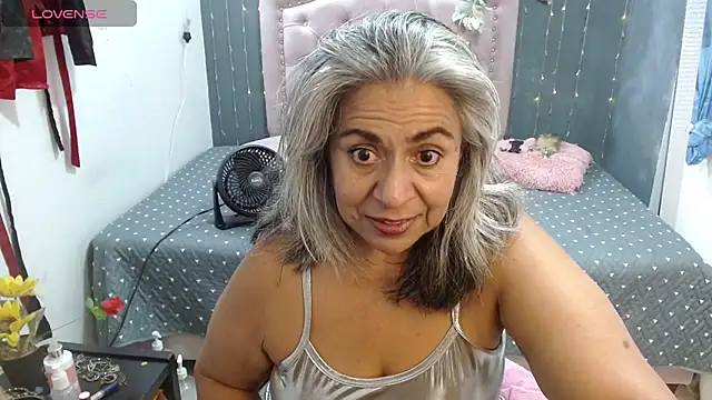 Snapshot of lalisha_96 chatting on July 10, 12:04 am lalisha 96 online show from July 10, 12:04 am