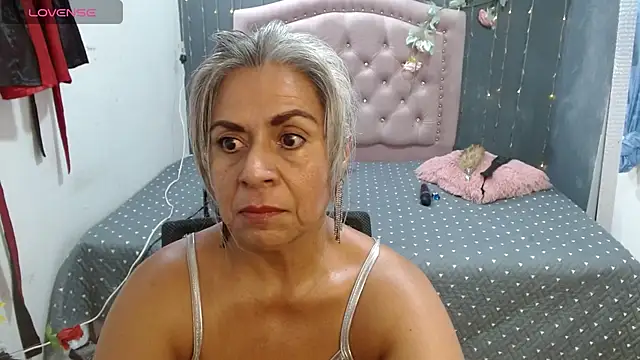 Snapshot of lalisha_96 chatting on July 18, 11:19 pm lalisha 96 online show from July 18, 11:19 pm