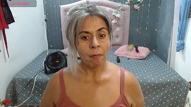 Snapshot of lalisha_96 chatting on July 23, 1:52 am lalisha 96 online show from July 23, 1:52 am