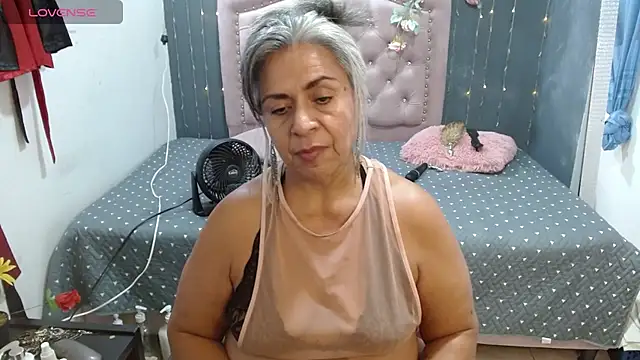 Snapshot of lalisha_96 chatting on July 23, 8:51 pm lalisha 96 online show from July 23, 8:51 pm