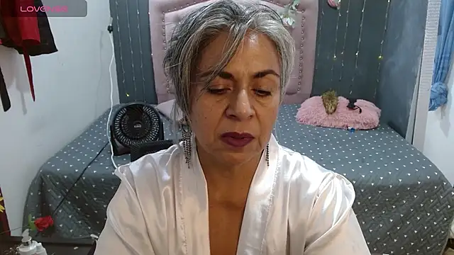 Snapshot of lalisha_96 chatting on July 25, 10:18 pm lalisha 96 online show from July 25, 10:18 pm