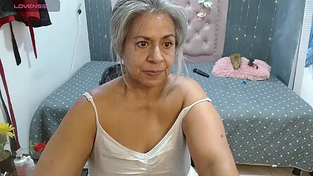 Snapshot of lalisha_96 chatting on July 26, 5:53 pm lalisha 96 online show from July 26, 5:53 pm