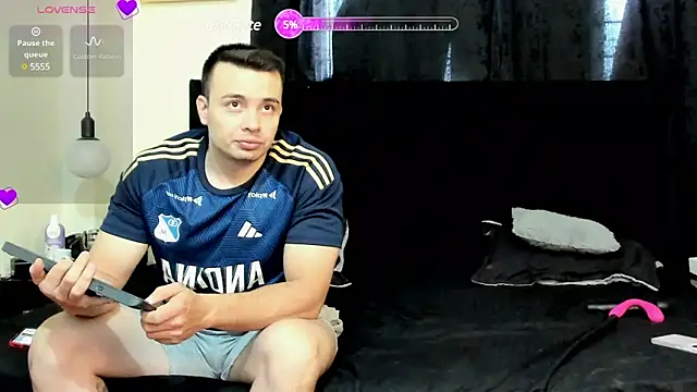 lissandthor13 online show from February 15, 8:33 pm