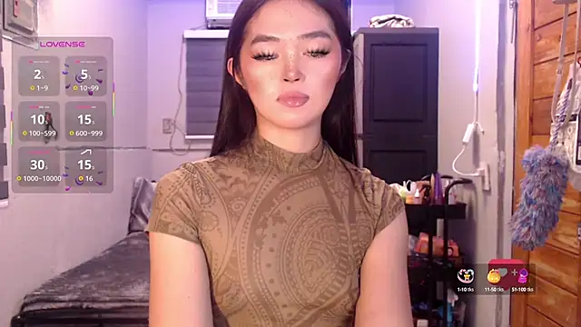 Snapshot of Itsme_claire chatting on October 14, 3:18 am Itsme claire online show from October 14, 3:18 am