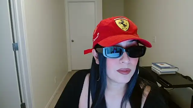 Sassy Latina online show from December 4, 4:33 am