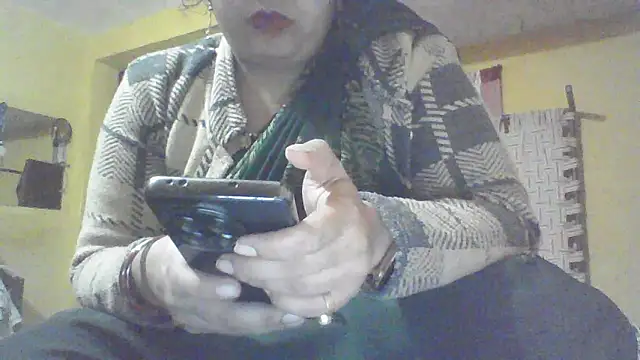 Snapshot of Riyasingh9 chatting on December 9, 12:19 pm Riyasingh9 online show from December 9, 12:19 pm