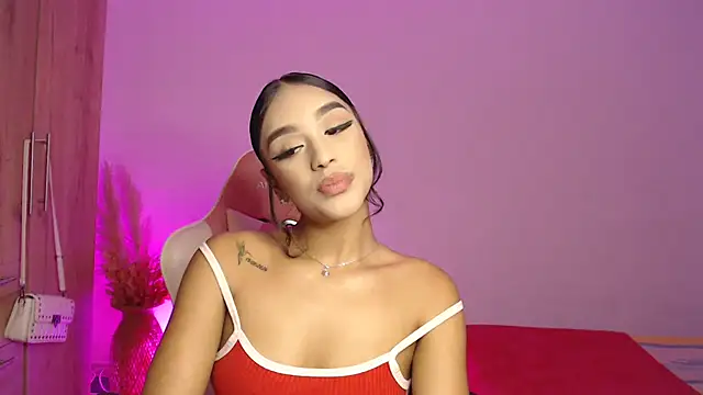 GiltRosebush online show from December 18, 9:08 pm