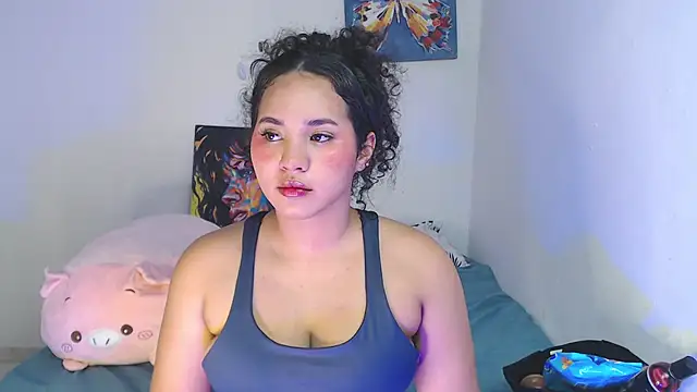 Snapshot of luciana_keating chatting on November 18, 5:56 am luciana keating online show from November 18, 5:56 am