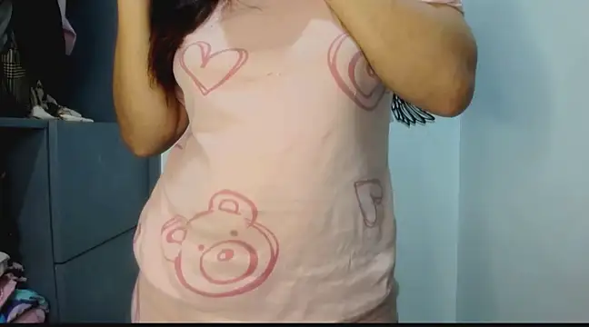 soooooANGEL online show from February 25, 12:58 am