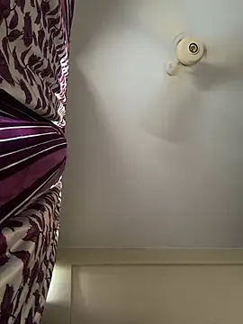 Snapshot of DreamerAsianGuy chatting on December 17, 9:07 am DreamerAsianGuy online show from December 17, 9:07 am