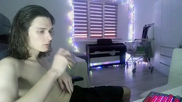 CandyChell online show from March 16, 2:44 pm