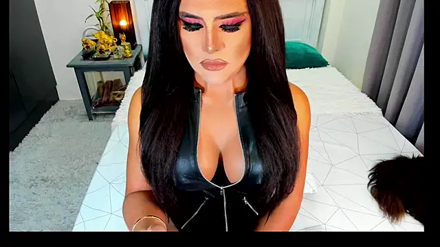 MissNaughtyTyra online show from April 23, 1:18 am