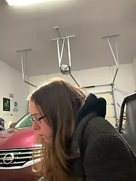 Dakota 02 online show from December 7, 3:58 am