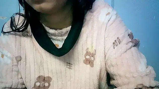 lovelydesi21 online show from December 20, 7:39 pm