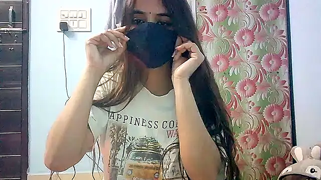 lovelydesi21 online show from January 12, 5:33 pm