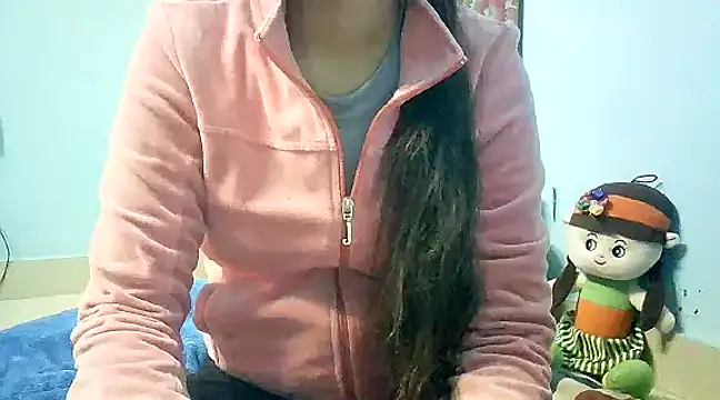 lovelydesi21 online show from January 14, 2:53 pm