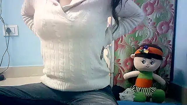 lovelydesi21 online show from January 19, 4:04 pm