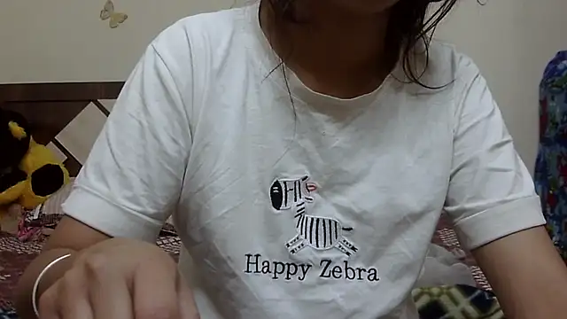 lovelydesi21 online show from April 12, 5:12 am