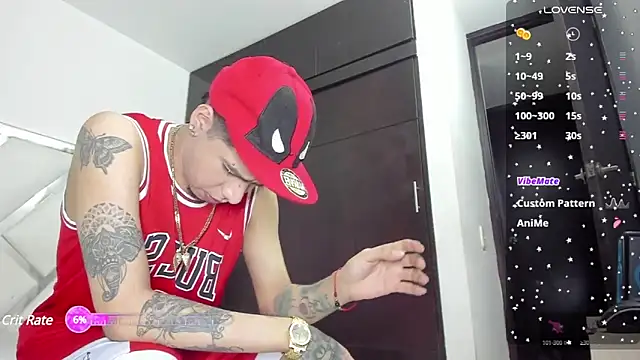 Snapshot of zack_isaac777 chatting on December 17, 4:23 am zack isaac777 online show from December 17, 4:23 am