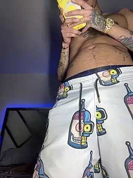 Snapshot of zack_isaac777 chatting on January 18, 5:52 am zack isaac777 online show from January 18, 5:52 am