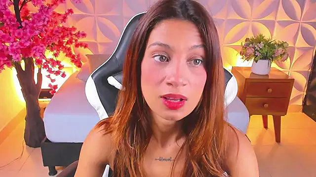 cora 22 online show from December 26, 12:27 pm