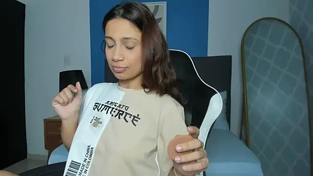 cora 22 online show from October 3, 12:57 pm