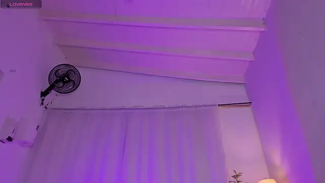 Snapshot of swt_kahia chatting on January 6, 3:20 am swt kahia online show from January 6, 3:20 am