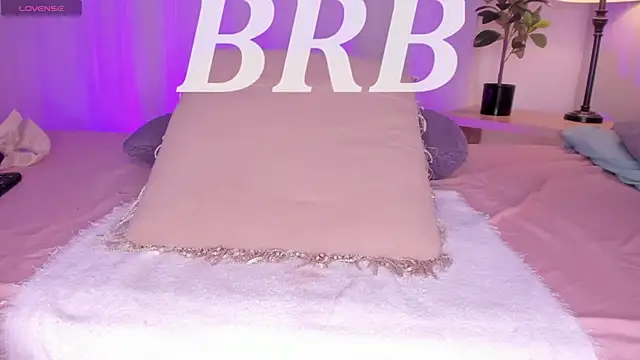 Snapshot of swt_kahia chatting on January 8, 7:13 am swt kahia online show from January 8, 7:13 am