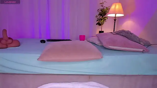 Snapshot of swt_kahia chatting on March 18, 4:26 am swt kahia online show from March 18, 4:26 am